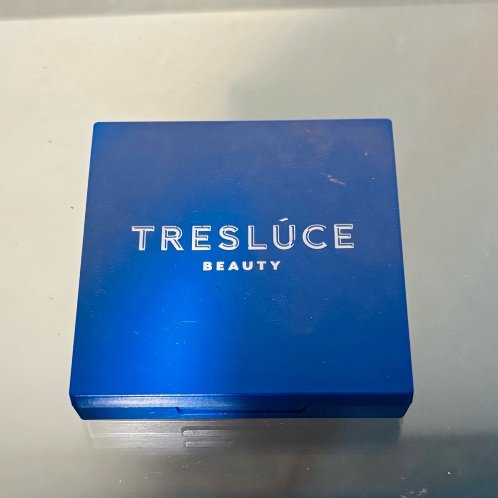 Blue Eyeshadow Palette Beautiful Bella